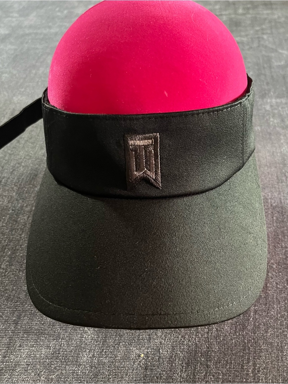 Nike Tiger Woods Visor black Adjustable Strap